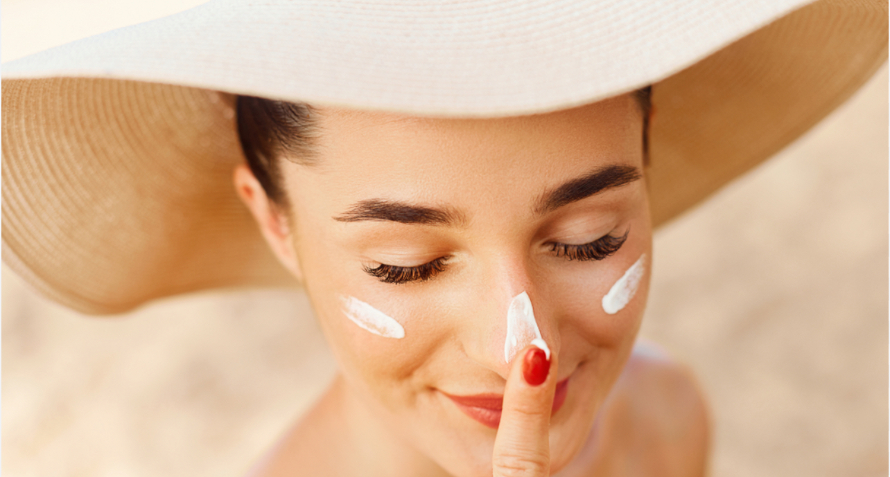 كيف تعتنين ببشرتك في الصيف