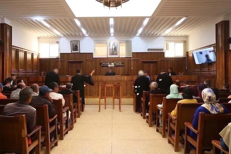 السجن النافذ لسائق نقل مدرسي ظهر في فيديو مع قاصرة